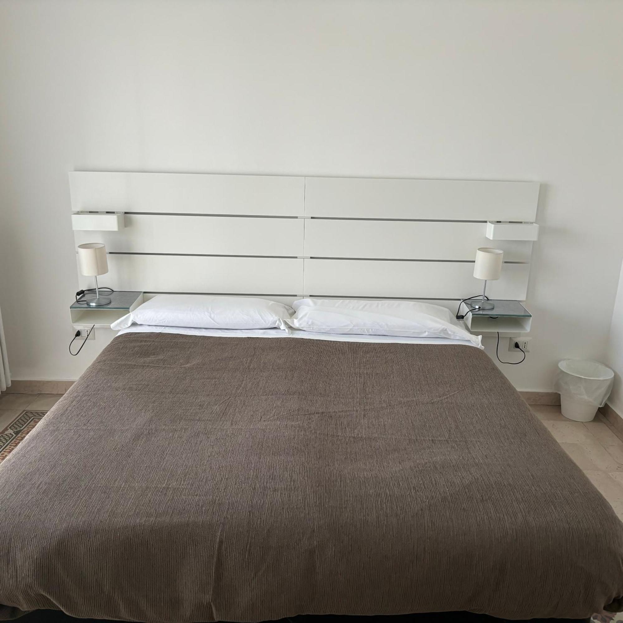 Essential Room & Parking In Centro Citta Con Parcheggio Privato E Wifi Ποτέντσα Εξωτερικό φωτογραφία
