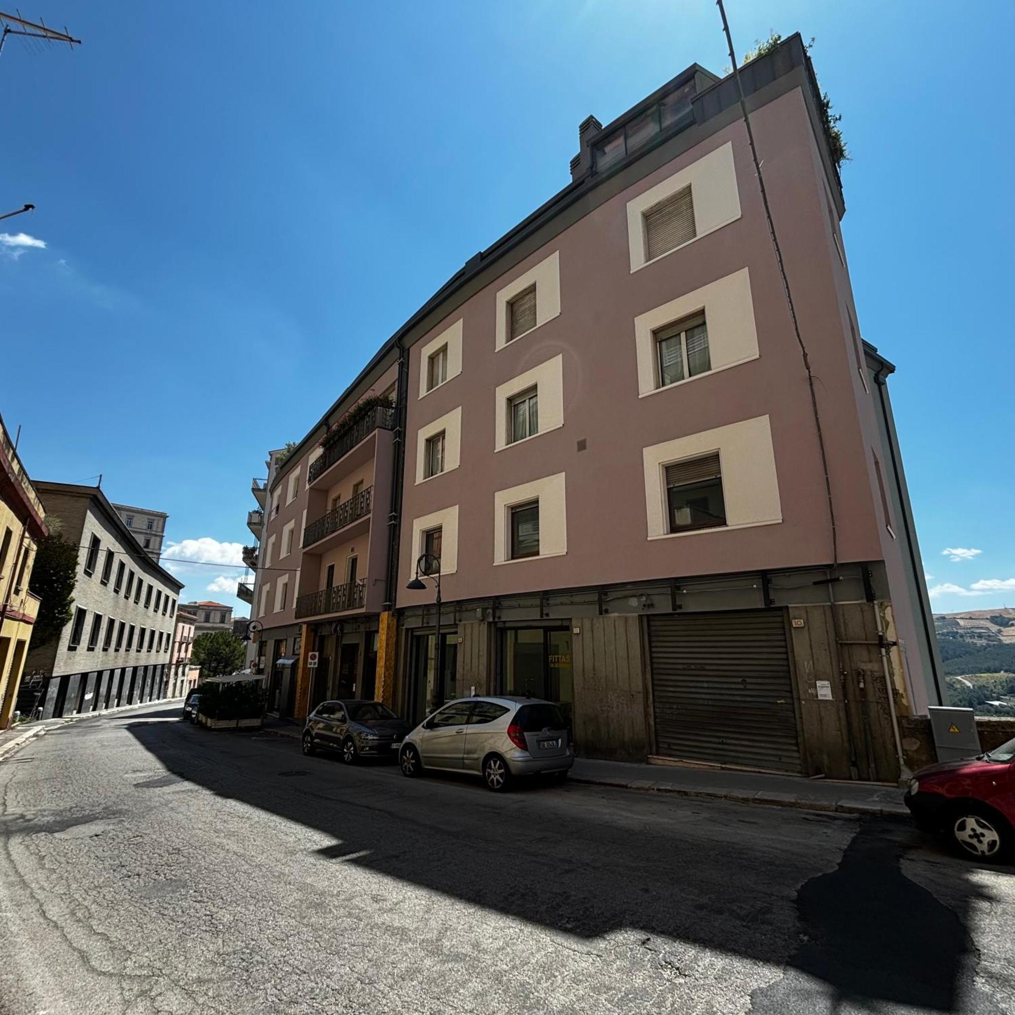 Essential Room & Parking In Centro Citta Con Parcheggio Privato E Wifi Ποτέντσα Εξωτερικό φωτογραφία