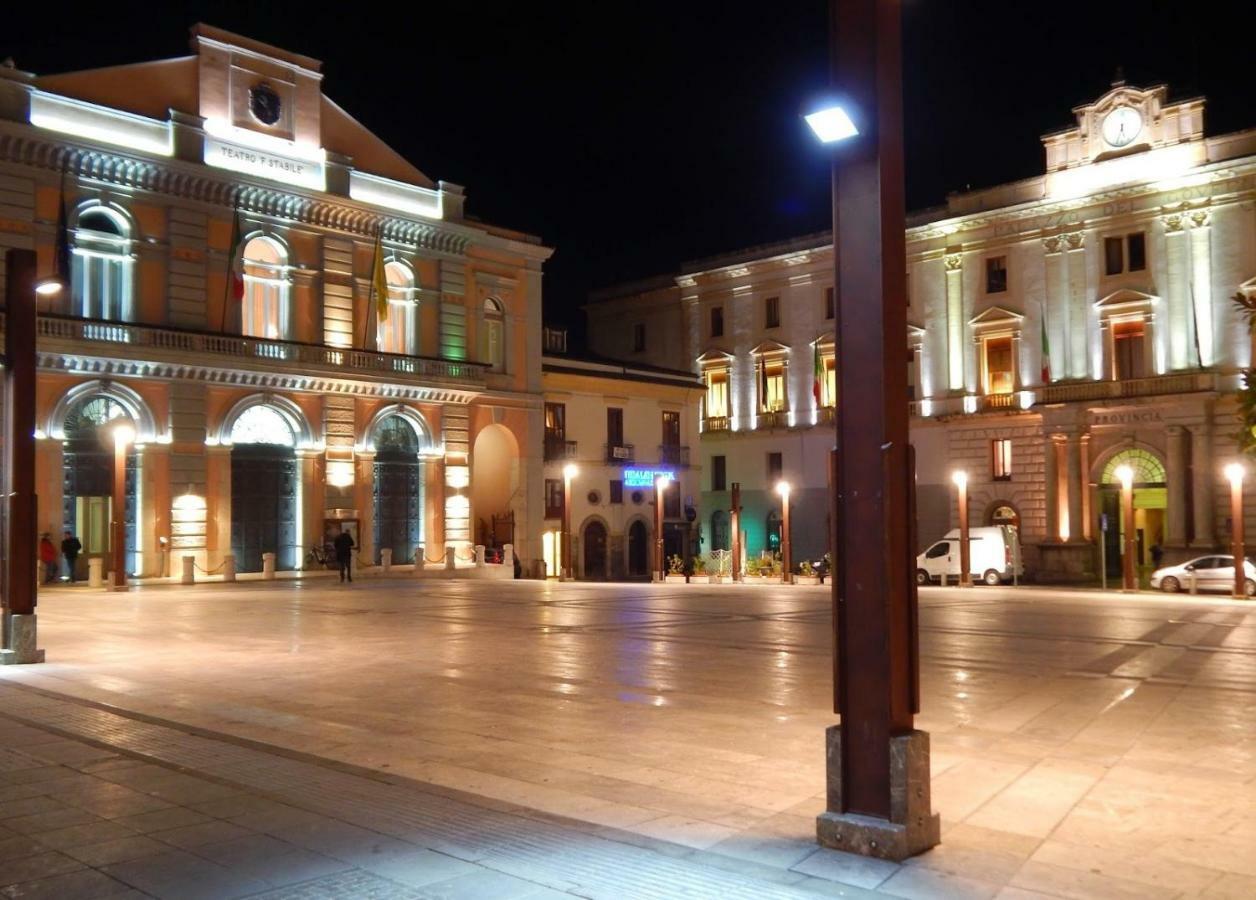 Essential Room & Parking In Centro Citta Con Parcheggio Privato E Wifi Ποτέντσα Εξωτερικό φωτογραφία